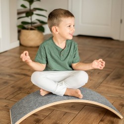 Montessori balanční deska s filcem - šedá